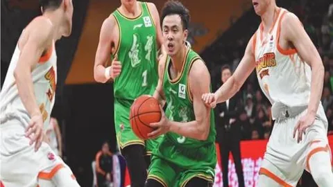 “斯诺克巨星回忆：重返业余赛场屡遭痛斥，激情碰撞场面激烈！”